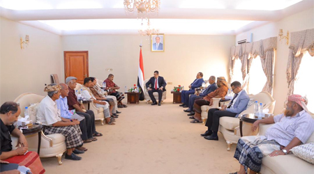 PM: govt's top priority to renormalize situations, pay salaries