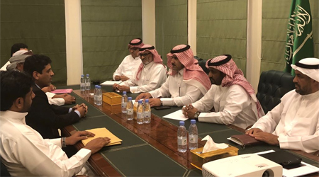 Mahrah governor, Saudi ambassador discuss projects of need