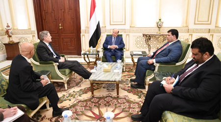 Hadi praises US constant support to Yemen
