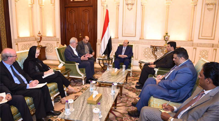 President Hadi briefs HRC experts on Houthi atrocities