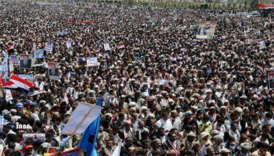 On Friday of Unity, Yemenis condemn events of Wednesday