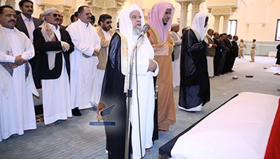 President performs funeral prayer of Abdul-Ghani