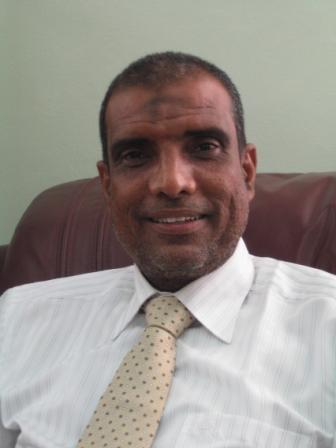 While  Hadramis Chew Qat
