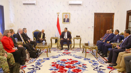 PM, U.S. Ambassador discuss peace efforts in Aden