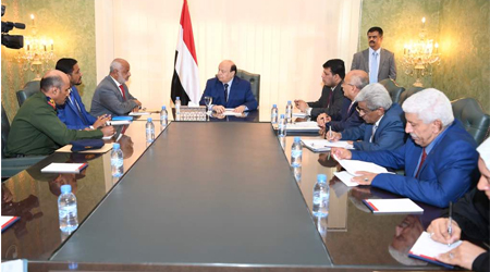 President Hadi convenes meeting of Hodeidah province's senior officials