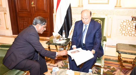 President receives al-Bahsani, directs constructing power plant in Hadhramout