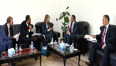 UK ambassador meets with Yemeni officials