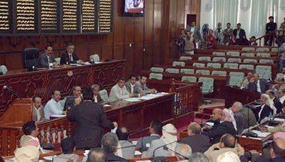 Vote of no-confidence in Yemen government tabled as crises deepen