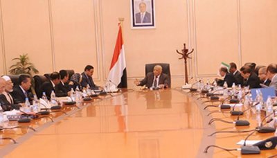 Cabinet reviews solutions to security, economic impasses
