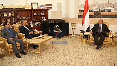 President Hadi receives UN envoy to Yemen