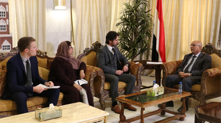 Fatah, UK diplomat discuss supporting livelihood's projects in Yemen