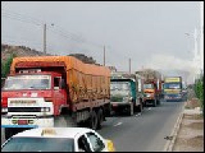 Over 1000 tons relief convey sent to displaced people of Saada