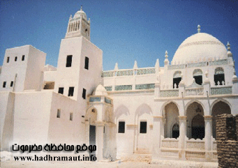 Huraidha Local Authority  reviews  investment plan for 2010    