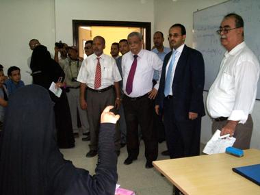 Al-deini inspects   the stability of  studies  at Hadhramout University  