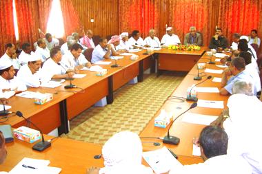 Omaier chairs a meeting  to discuss reports on projects  and investment program