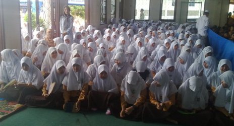 Al-hqaf University begins the new academic year with more than 350 foreign students 