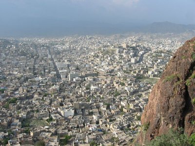 60 road projects underway in Taiz