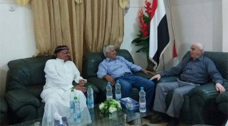 Health Minister inspects facilities in Hadhramout