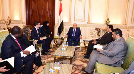 President Hadi receives UK officials