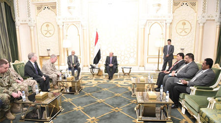 President Hadi receives Commander of the American Central Command
