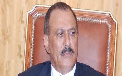President Saleh congratulates Angola's presiden