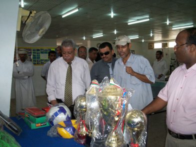 Dr.  Bamatraf  inspects  University  sports Club at Fuwah 