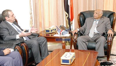 Prime Minister meets Total company Director in Yemen