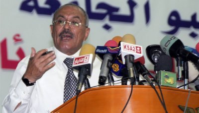 Saleh meets teaching staff, students of Sana'a University