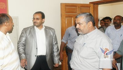 Hadhramout Governor visits CID Department 