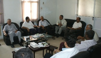 Al-deini chairs a meeting to discuss the  relationship between the College of Medicine and Ibn Sina Hospital