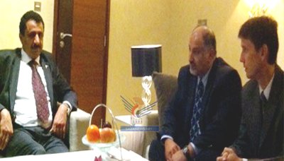 Oil Minister meets Exploration Manager at Exxon World in Abu Dhabi
