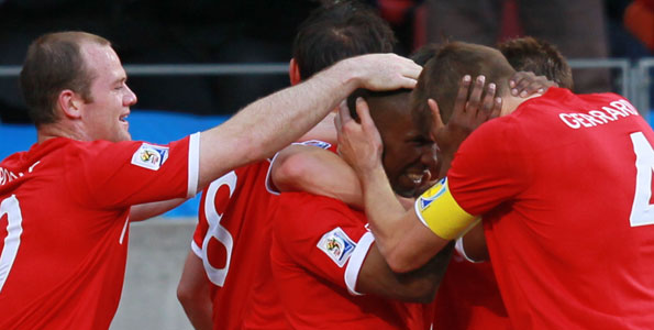 Defoe fires rejuvenated England into last 16