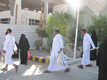 First  batch of  pilgrims leaves Seiyoun Airport  to Jeddah on board a Yemenia flight  