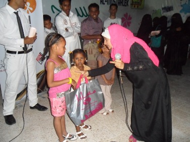 (Taraanim Al-amal ) of  Insaan project  Mukalla organizes  a festival Under the   