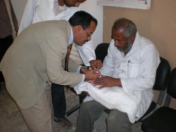 Al-shabibi launches second round of polio immunization in Al-qatn District 