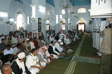 Ba-surrah and Al-deini performs Idd Praye at Masjid Omar in Mukalla
