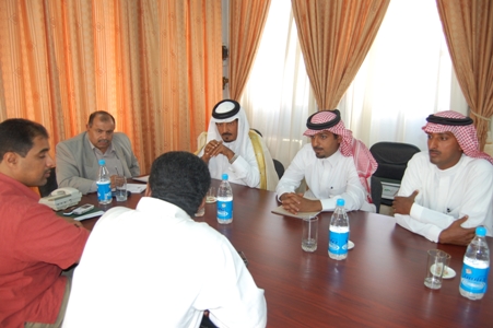 Hadramout  Governor insists that more facilities should be given to  to investors