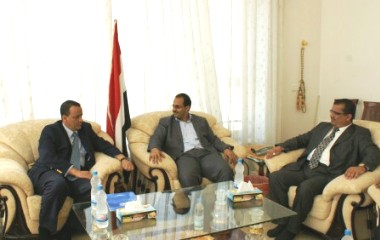 Governor of Hadramout discuss with representatives of UNDP United Nations to implement humanitarian programs