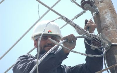 Attacks against power lines plunge Yemen into darkness