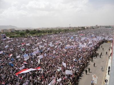 Millions of Yemenis gather in Sana’a on Friday of dialogue