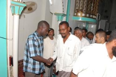 Kenyan in Mukalla  converts to Islam