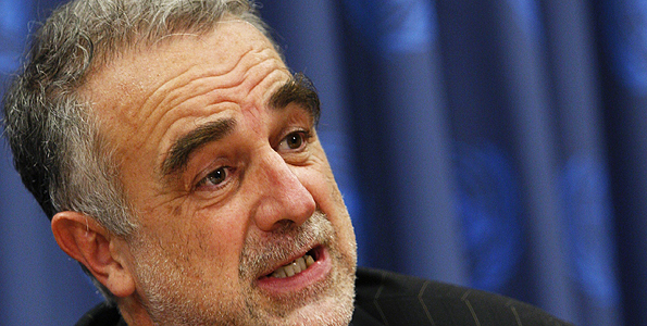 Ocampo seeks to begin Kenya probe