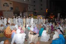 Pilgrims evacuated from building blaze