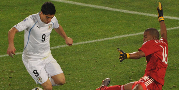 Forlan powers Uruguay past South Africa