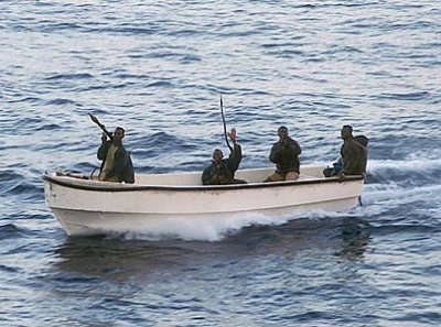 Two oil tankers escape pirate attacks off Yemen