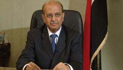 FM receives new Kuwaiti ambassador's credentials copy