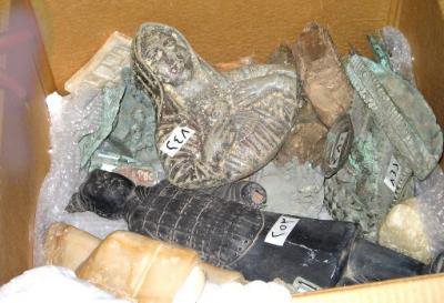 Two suspects arrested with 7 relics