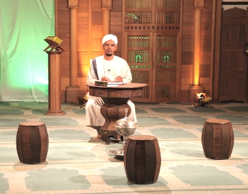 Sheikh Ba-jham delivers a daily programm on Prophet's migration,  on 