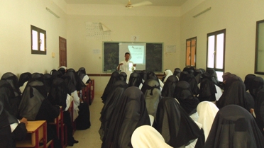 "Khuta" for children of Tarim  organizes  a course in  basics of reading