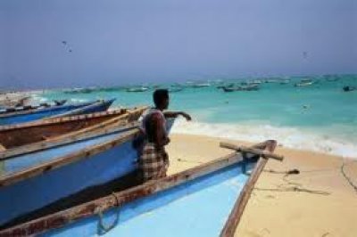 Fishing boat with 3 onboard missing off Shabwa